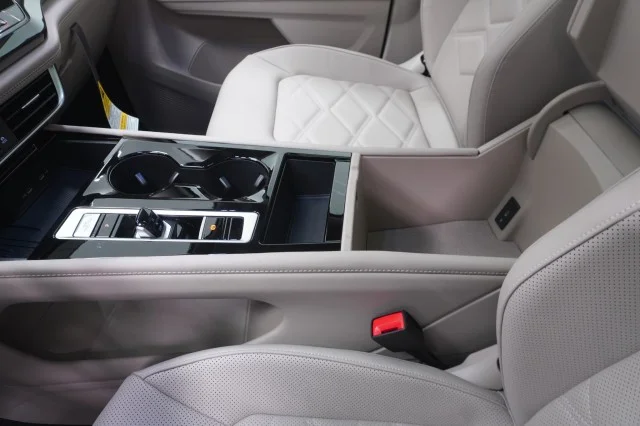 New 2026 Pure Gray Volkswagen 2.0T SE w/Technology image 33