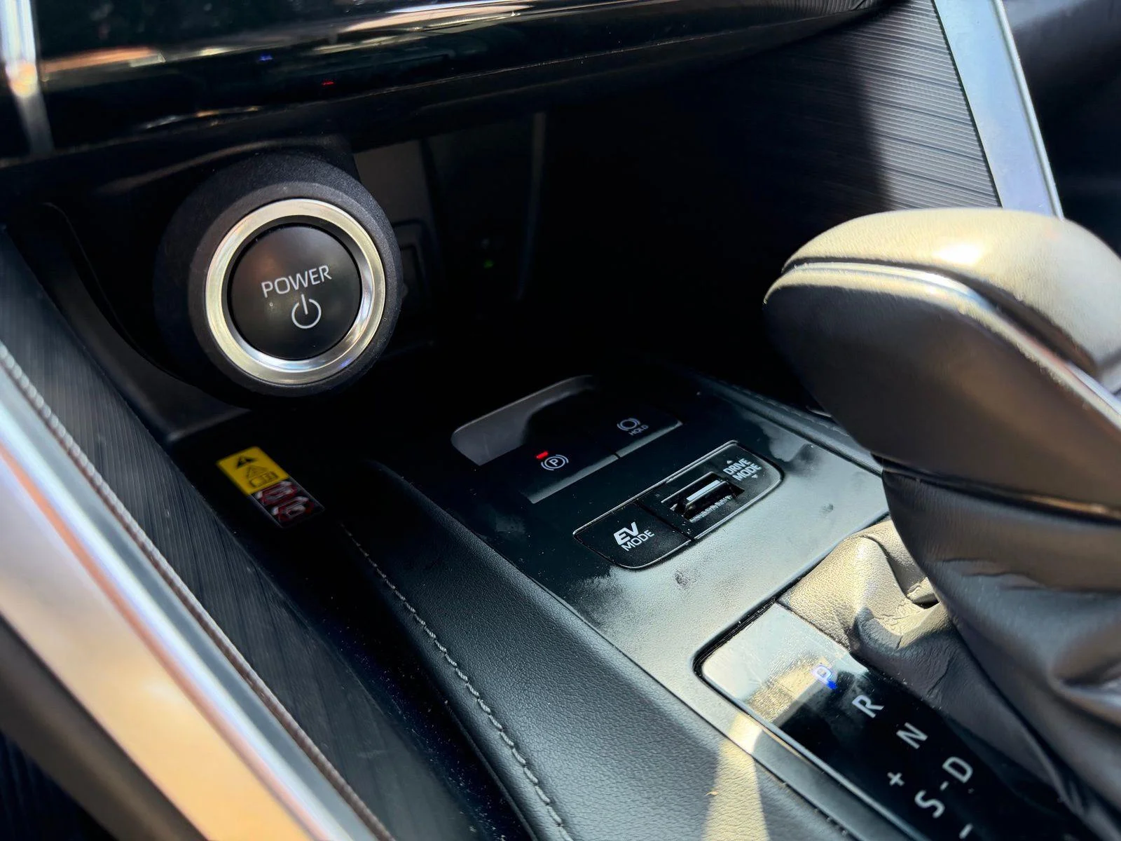 2024 Toyota Venza Nightshade - Photo 33