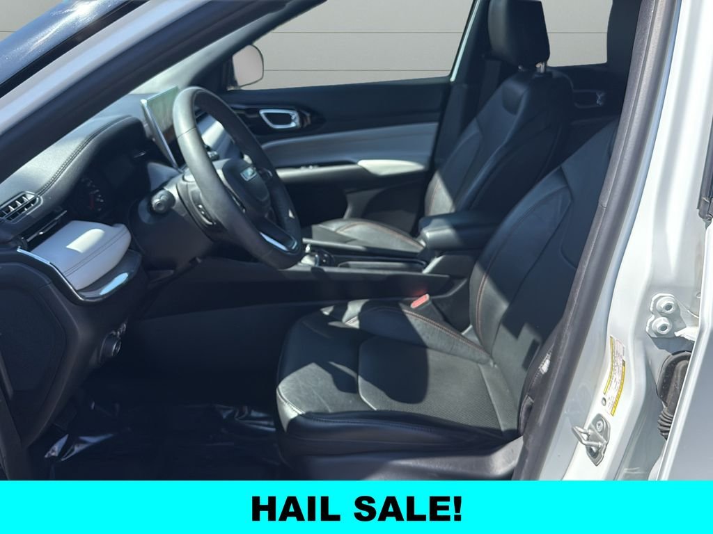Used 2023 White Jeep Limited image 10