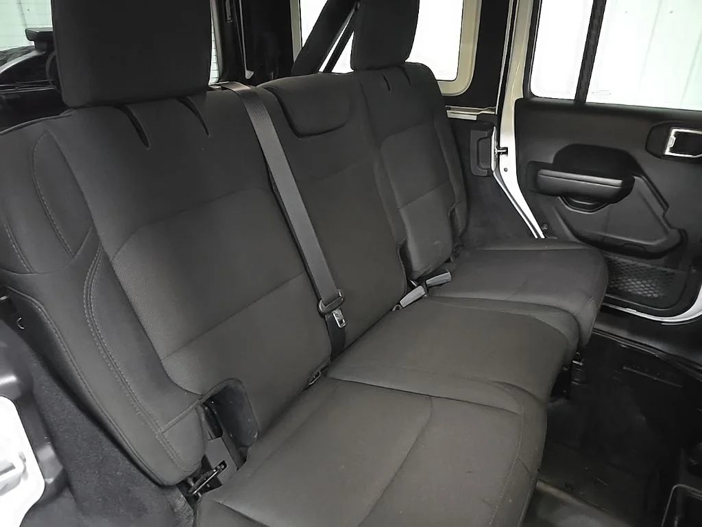 Used 2019 White Jeep Unlimited Sport S image 16