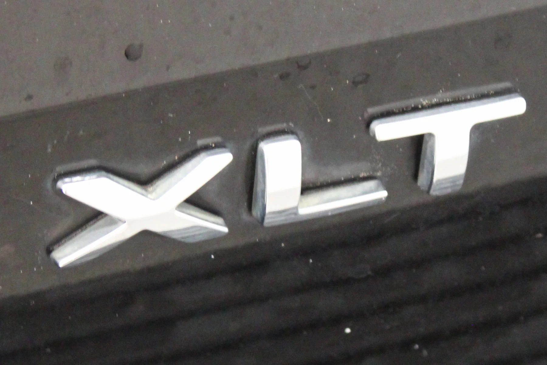 Used 2020 AGATE BLACK METALLIC Ford XLT 4x2 image 28