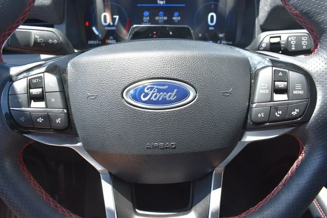 Used 2025 Gray Ford ST-Line image 25