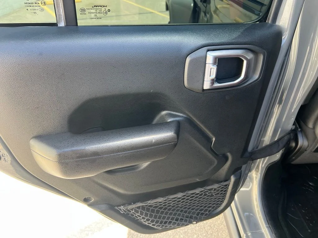 Used 2021 Sting Gray Clearcoat Jeep Mojave image 20
