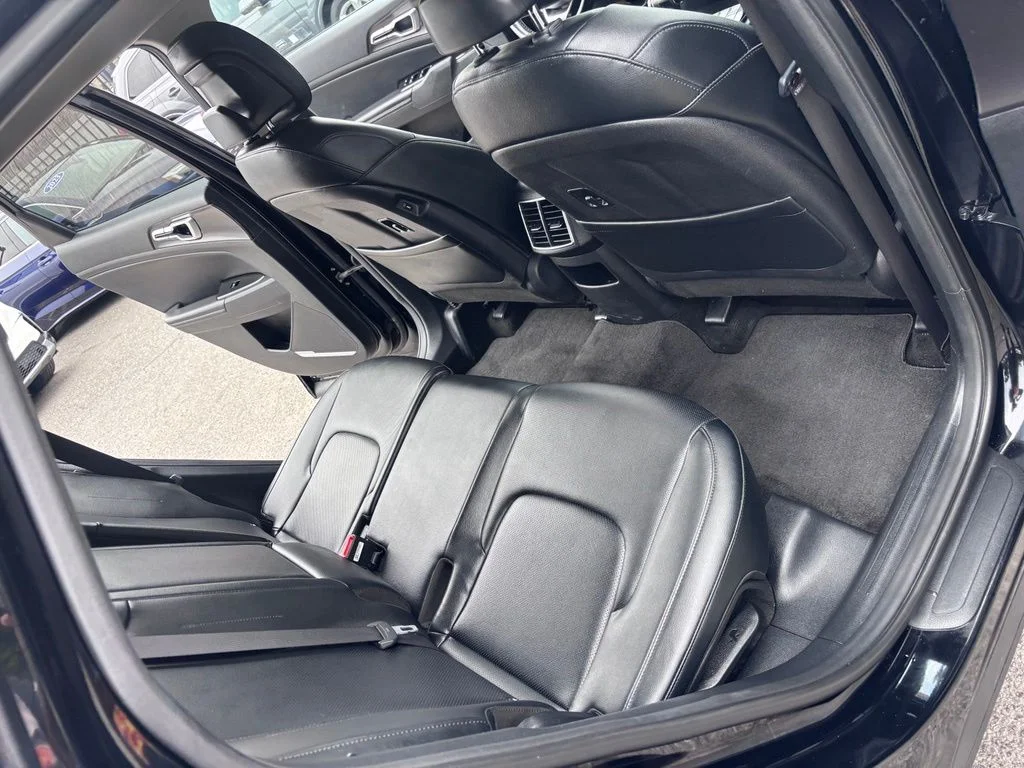 Used 2024 Black Kia EX image 27