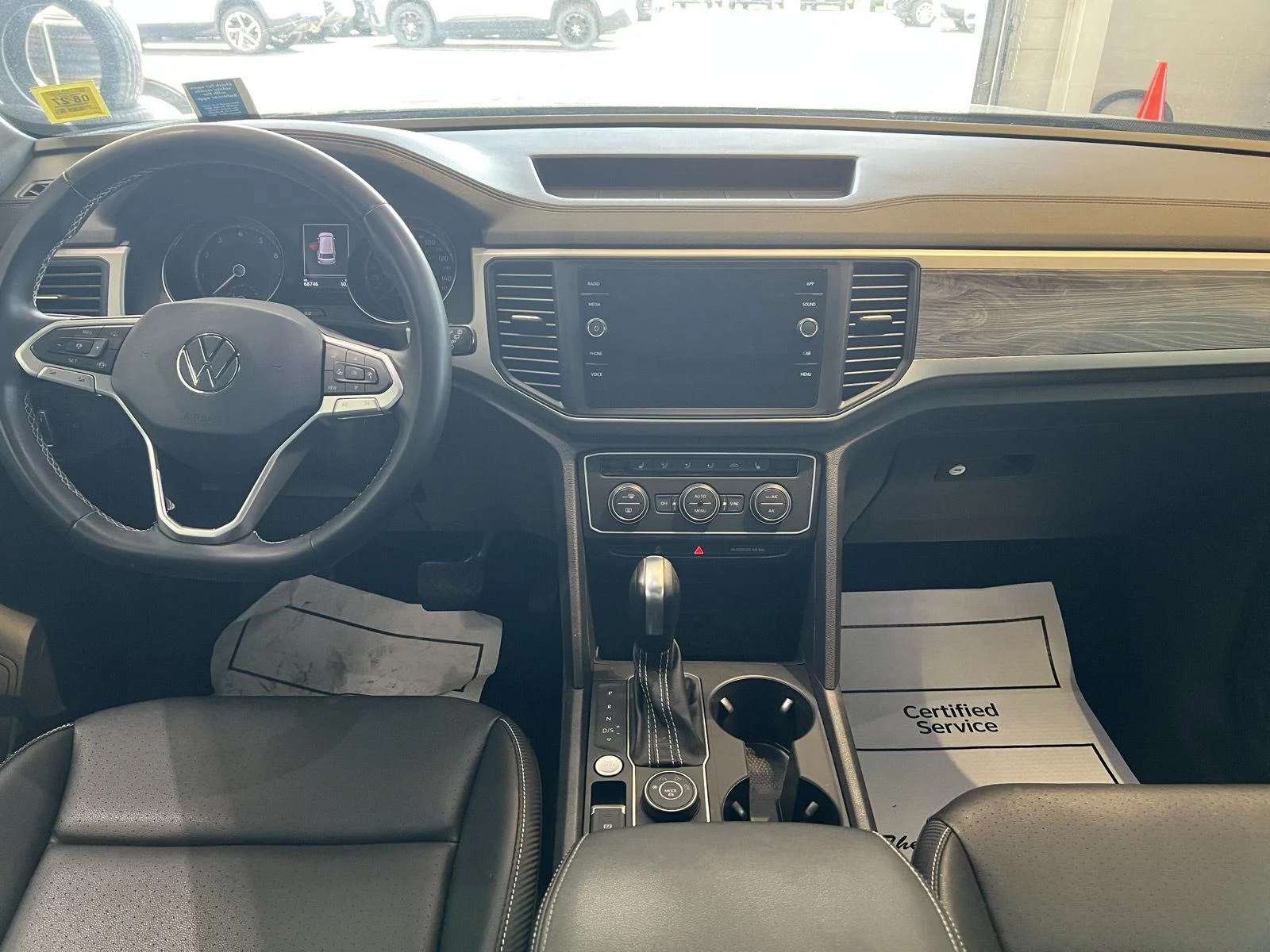 Used 2021  Volkswagen 3.6L V6 SE w/Technology image 16
