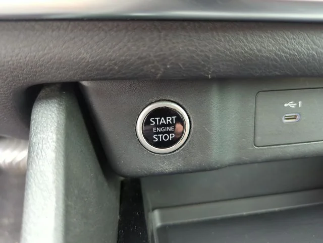 Used 2021 White Nissan SV image 46