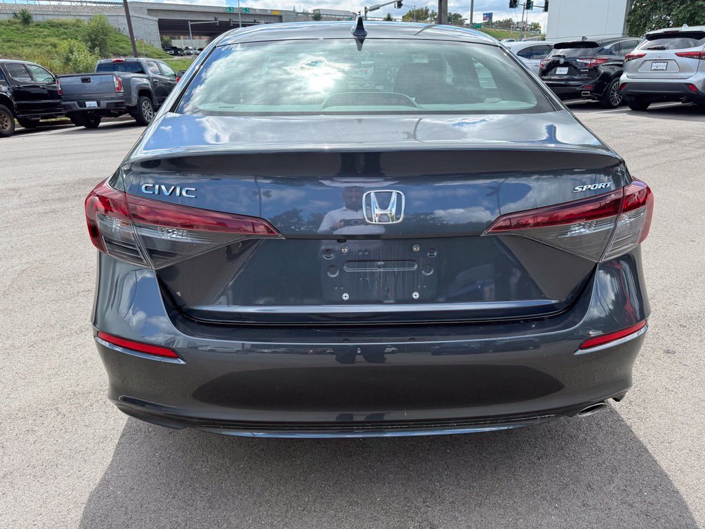 Used 2025  Honda Sport image 5