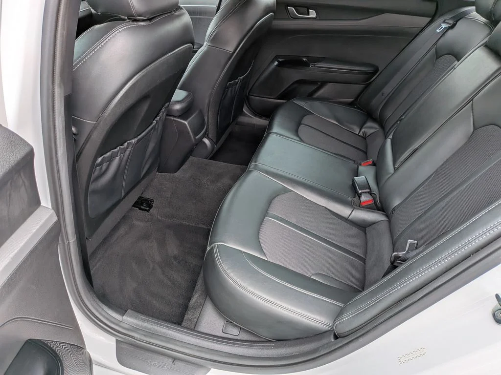 Used 2023 White Pearl Kia GT-Line image 22