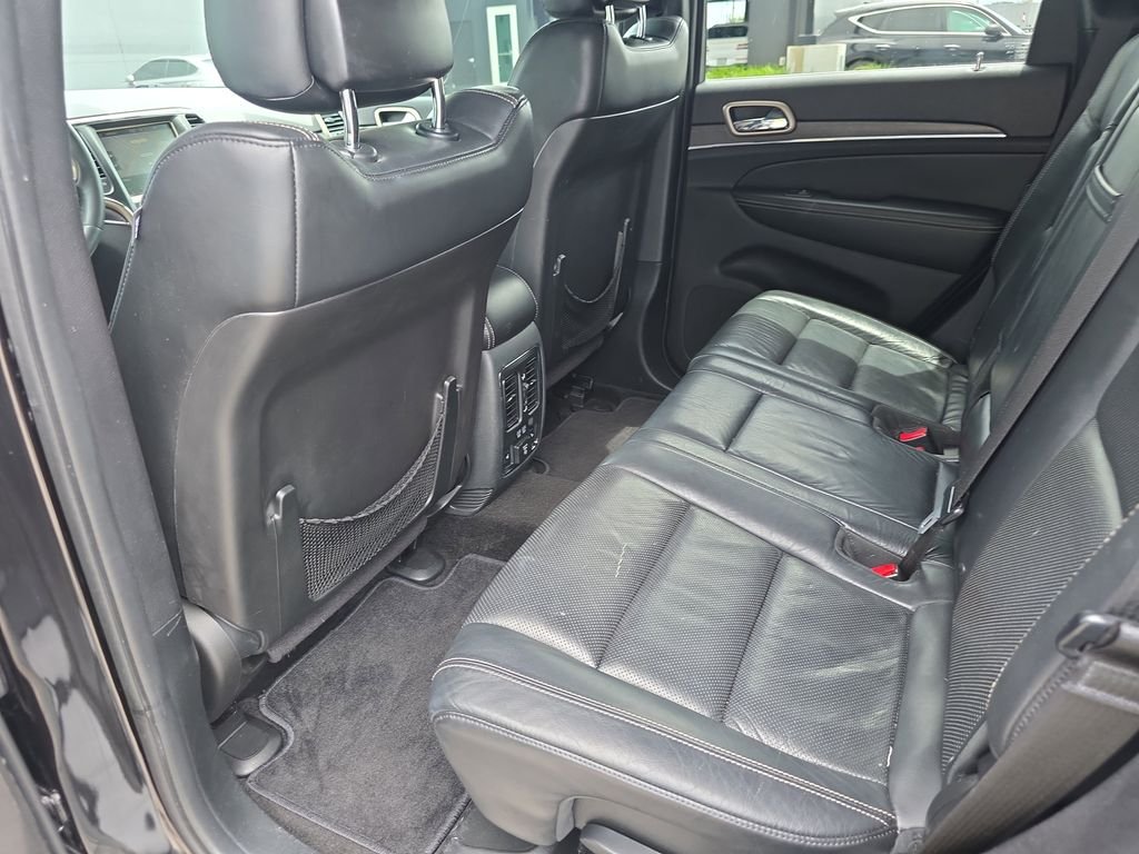 Used 2015 Black Jeep Limited image 27