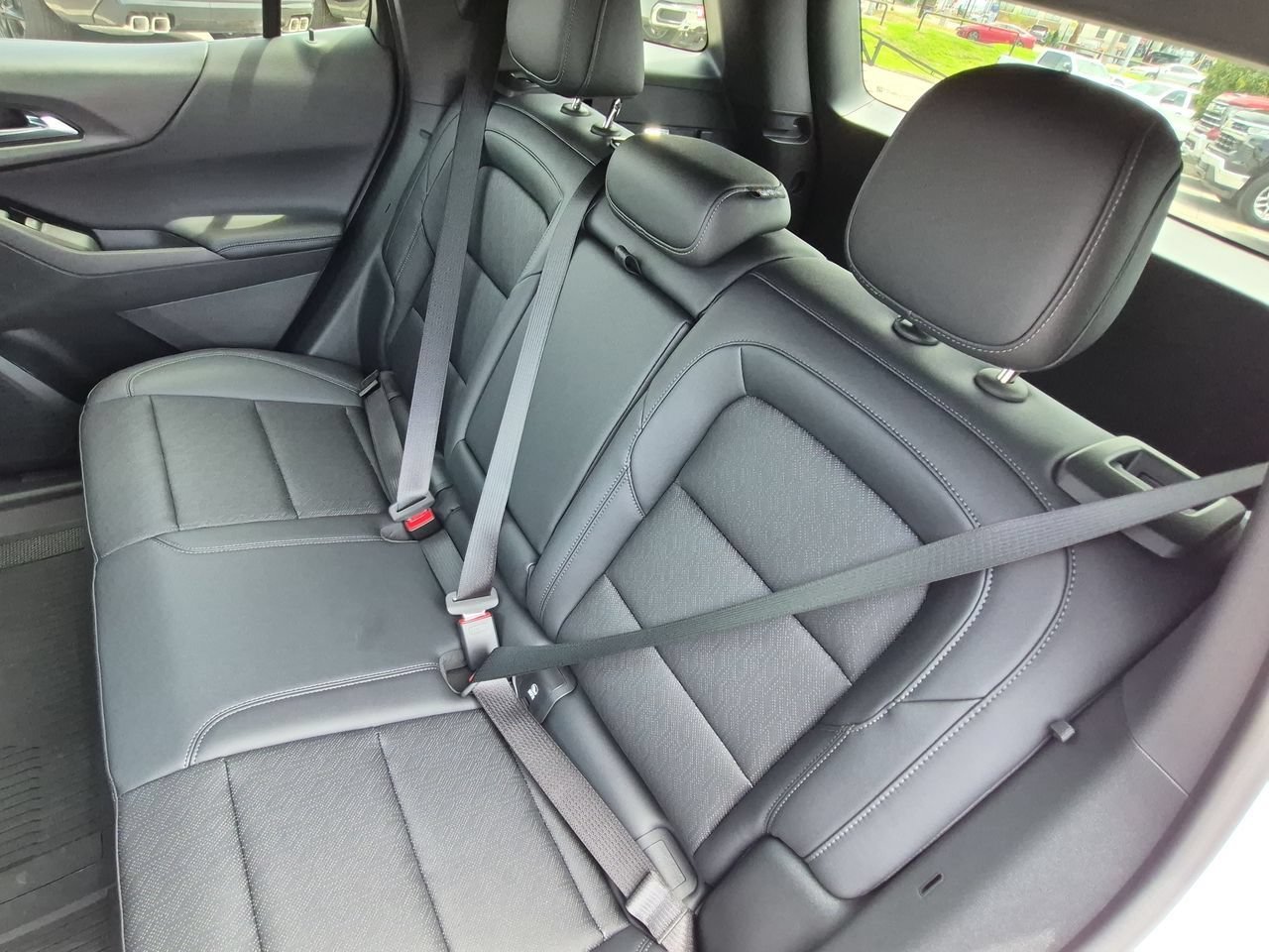 2027 Chevrolet Equinox LT - Photo 25