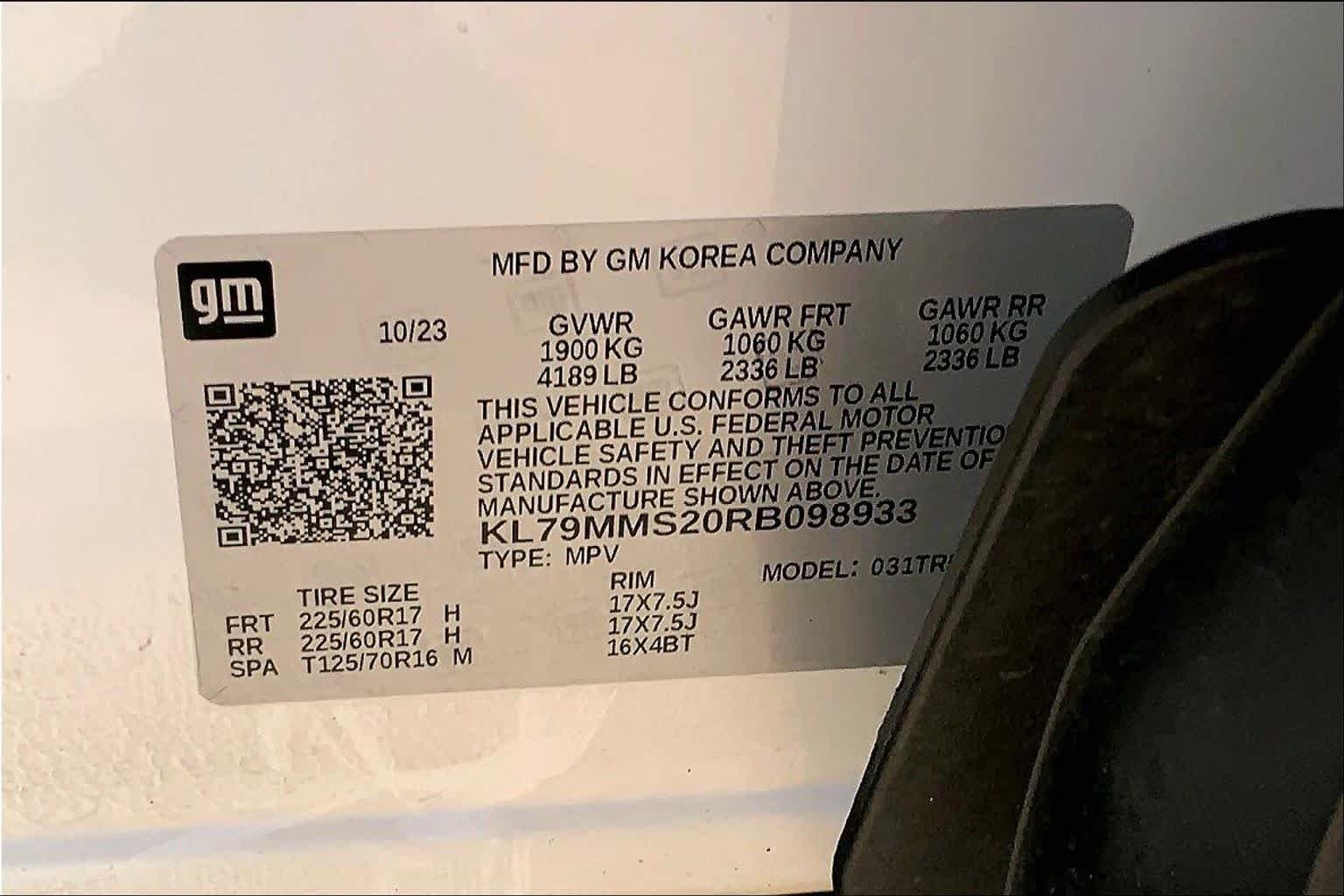 Used 2024 Summit White Chevrolet LS image 31