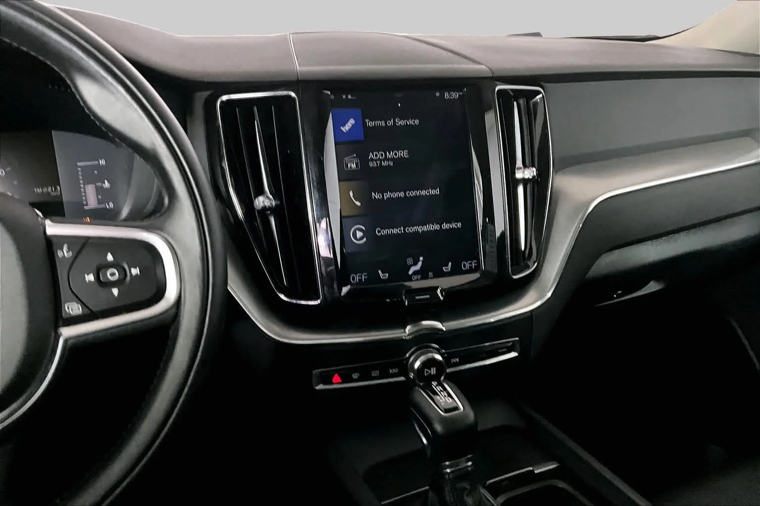 Pre-Owned 2019 Volvo XC60 Momentum