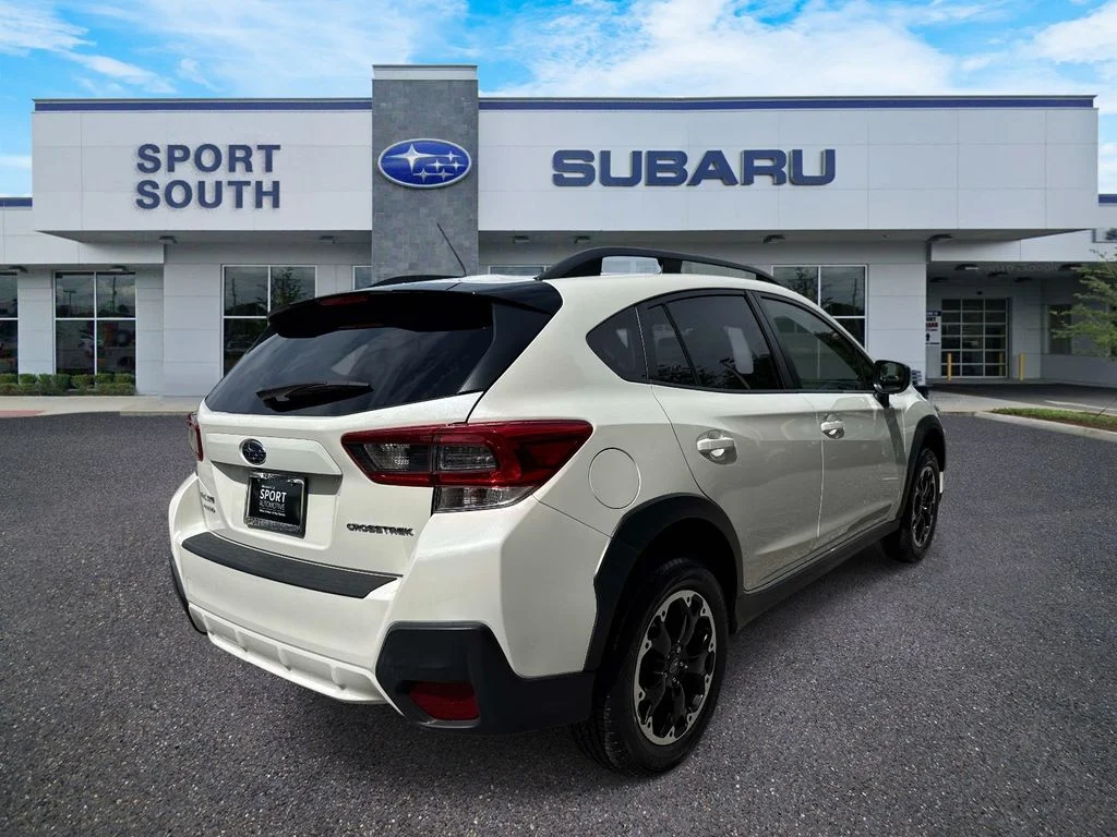 Used 2023 White Subaru Base image 3