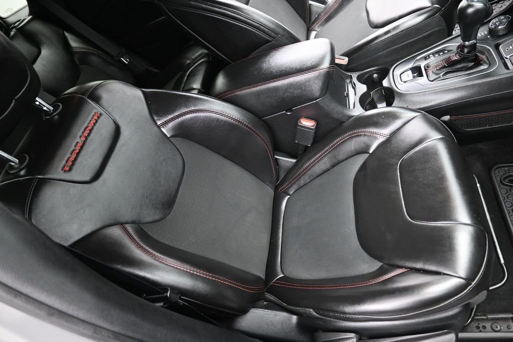 Used 2019 Sting Gray Clearcoat Jeep Trailhawk image 19