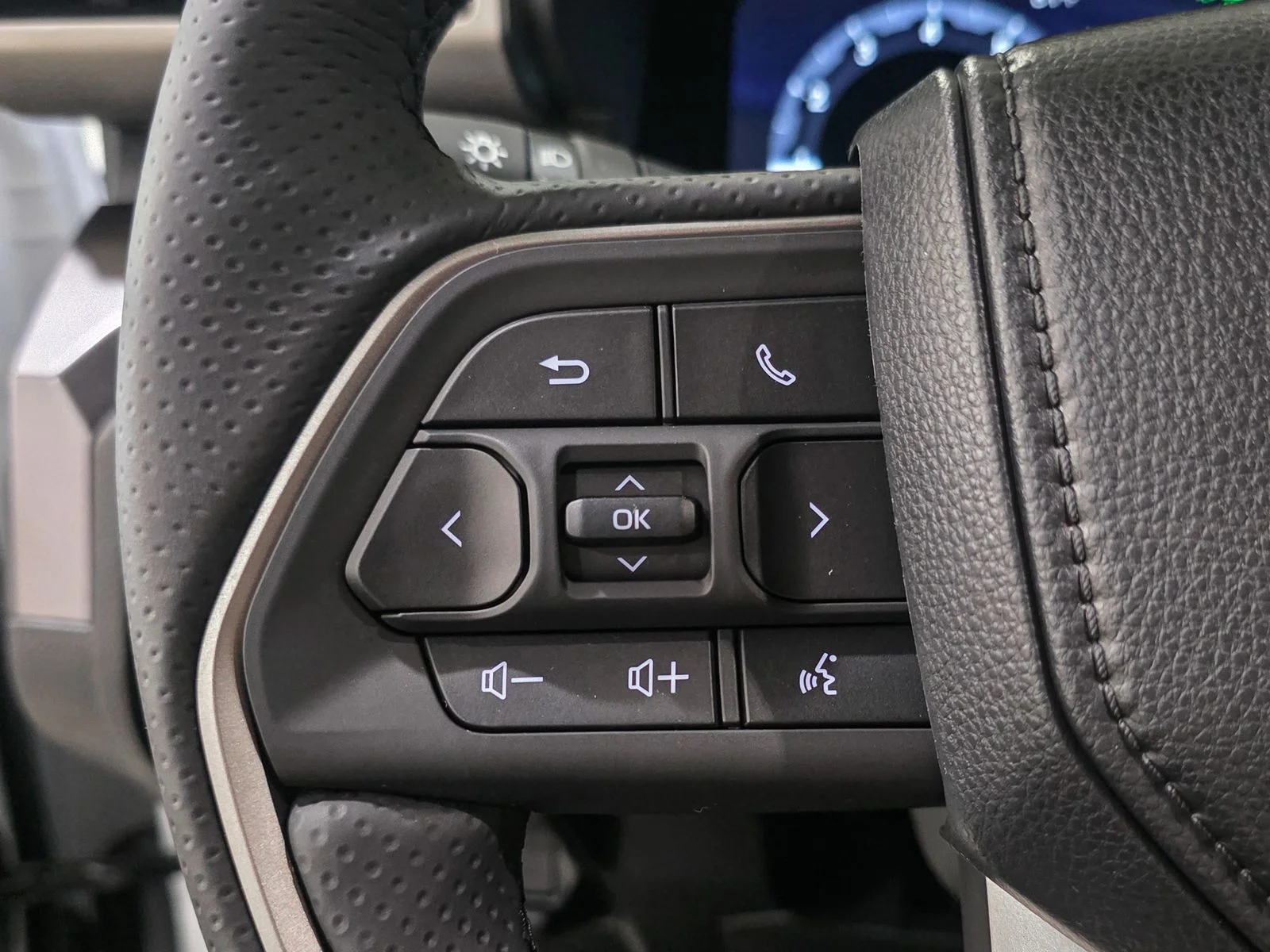 2026 Toyota 4Runner TRD Off-Road - Photo 36