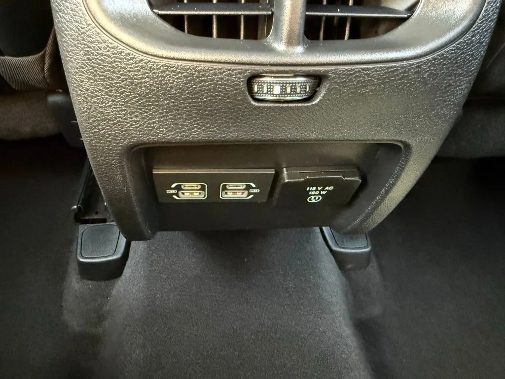 Used 2022 Gray Jeep Latitude Lux image 36