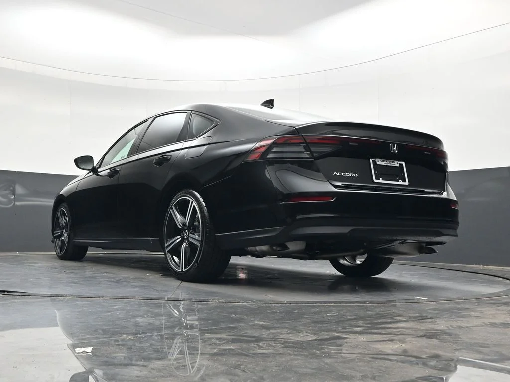 Used 2026 Crystal Black Pearl Honda SE image 32