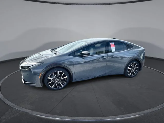 2026 Toyota Prius XSE's photo