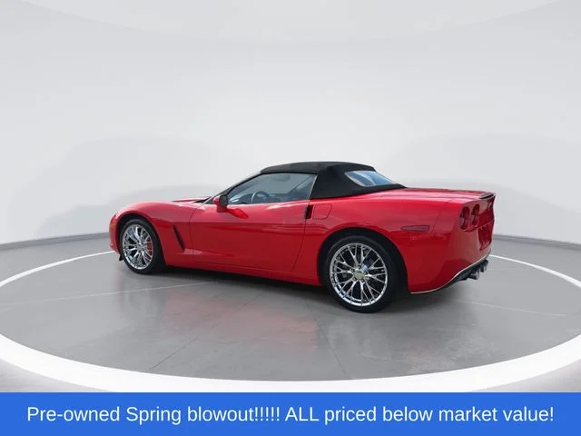 Used 2011 Red Chevrolet Convertible 1LT image 2