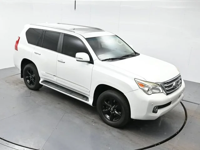 Used 2013 Starfire Pearl Lexus 5DR SUV 4WD image 17