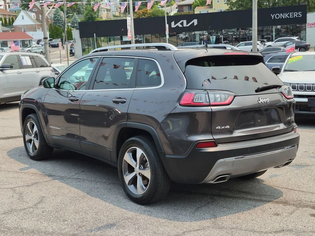Used 2021 Gray Jeep Limited image 10