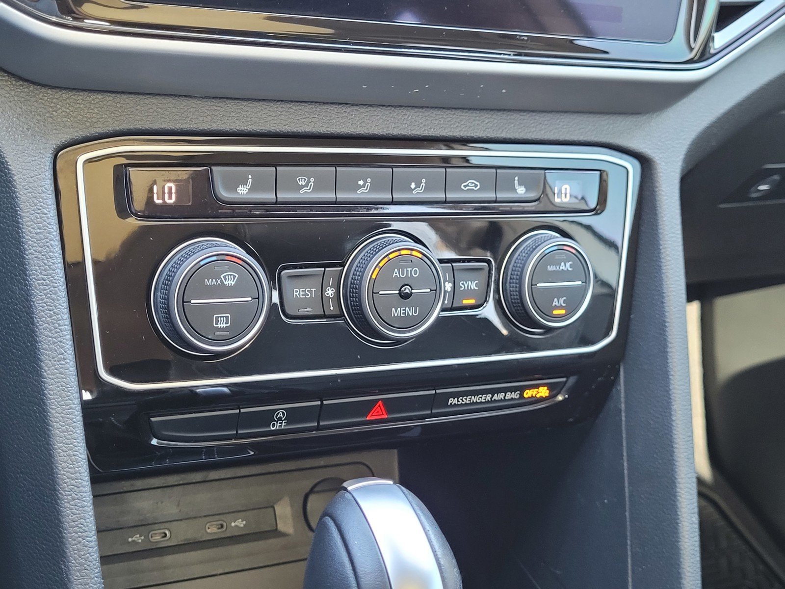 Certified Used 2023 White Volkswagen 3.6L V6 SE w/Technology image 11