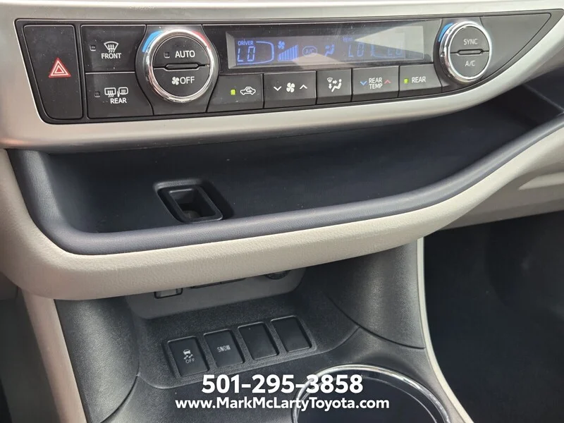 Used 2017 Blizzard Pearl TOYOTA LIMITED V6 FWD image 21