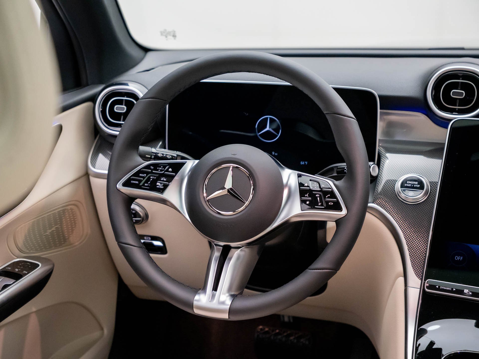 Used 2026 Silver Mercedes-Benz GLC 300 image 13