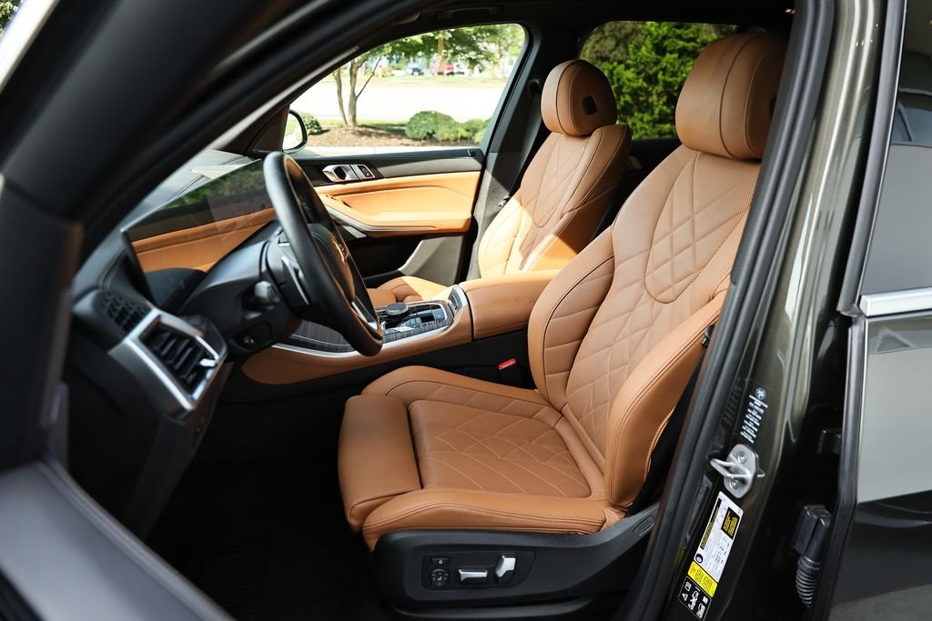 Used 2024 Manhattan Green Metallic BMW xDrive40i image 21