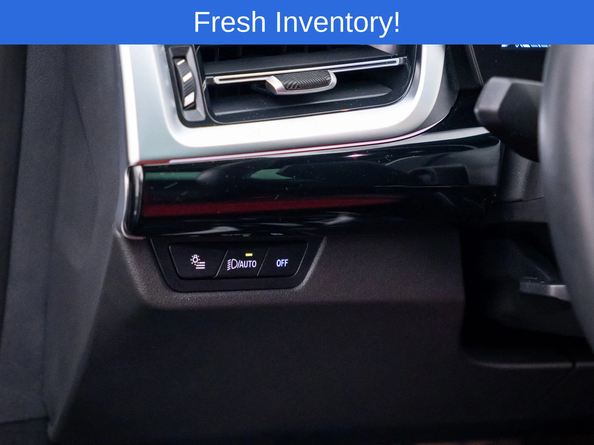 Certified Used 2025 White BMW xDrive28i image 19