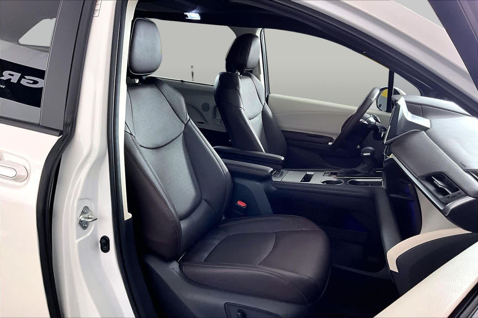 2021 Toyota Sienna Platinum - Photo 9