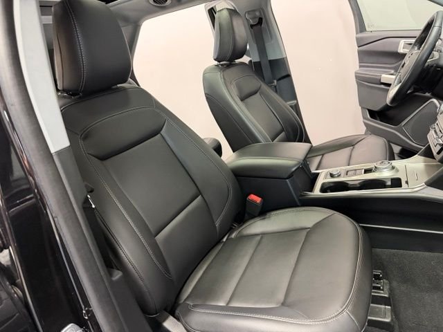 Certified Used 2021 Agate Black Metallic Ford XLT image 25