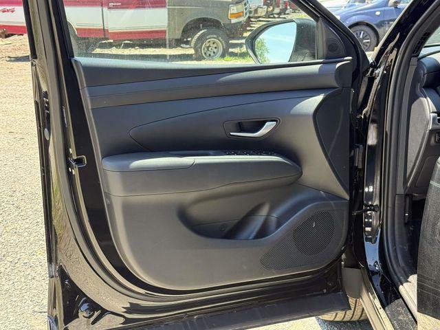 New 2026 Black Hyundai SEL Activity AWD image 31