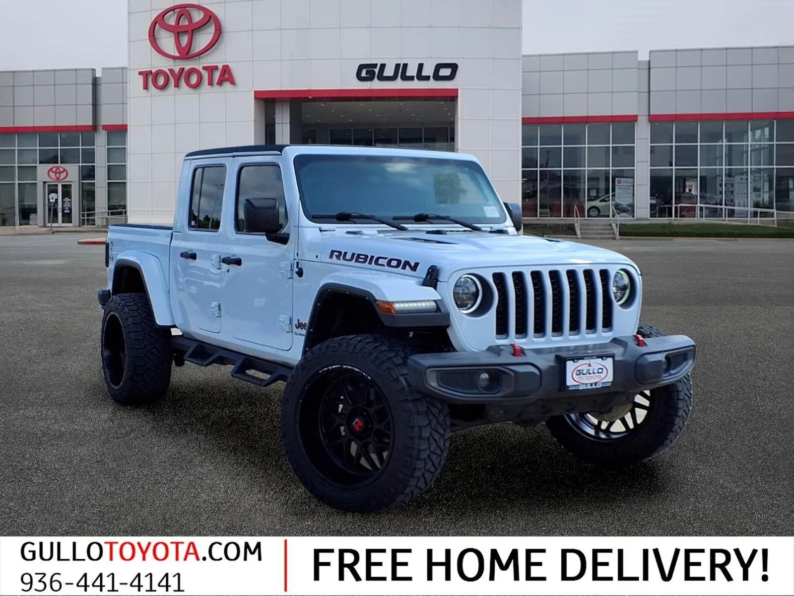 Used 2022 White Jeep Rubicon image 1