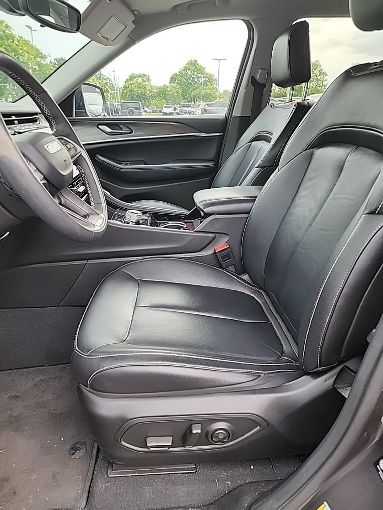 Used 2022 Gray Jeep 4xe image 13