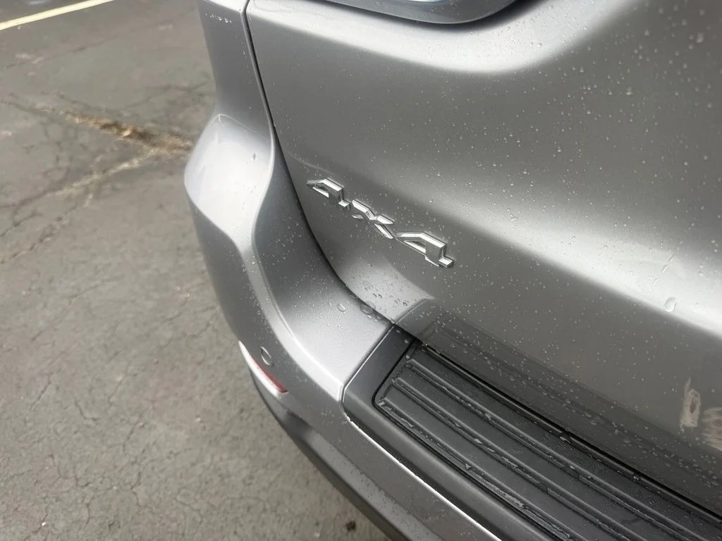 Used 2017 Silver Jeep Laredo image 38