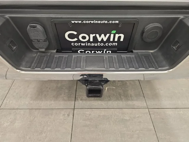 Used 2018 Silver Ice Metallic Chevrolet LTZ image 17
