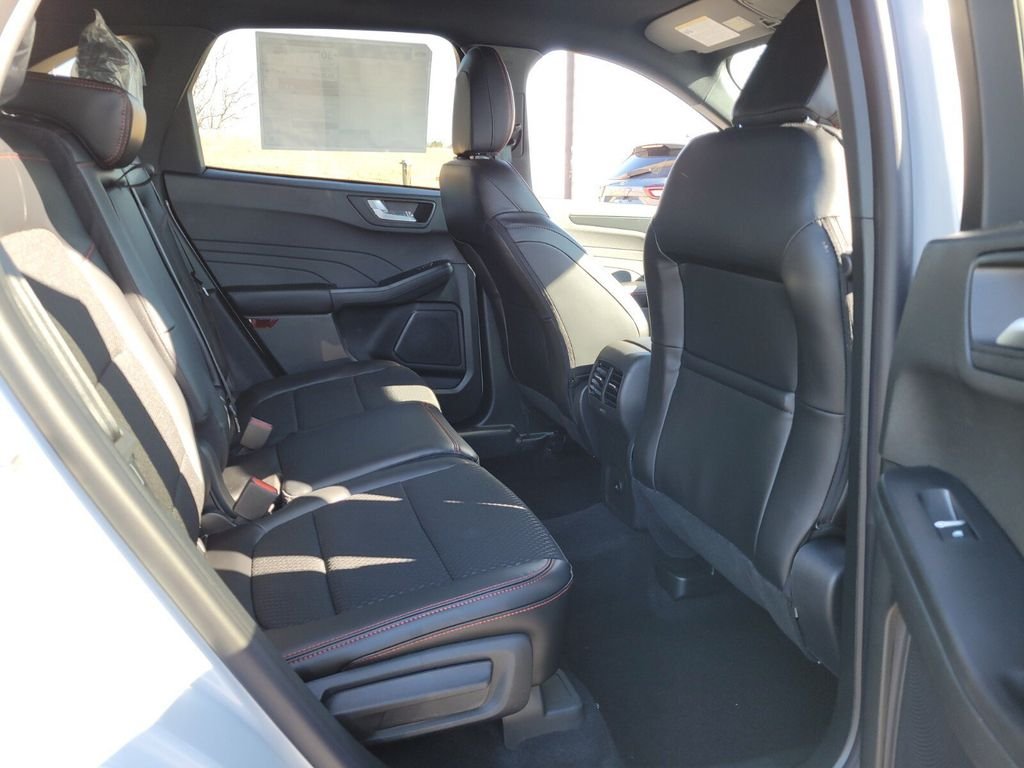 New 2025 Space Silver Metallic Ford ST-Line image 36