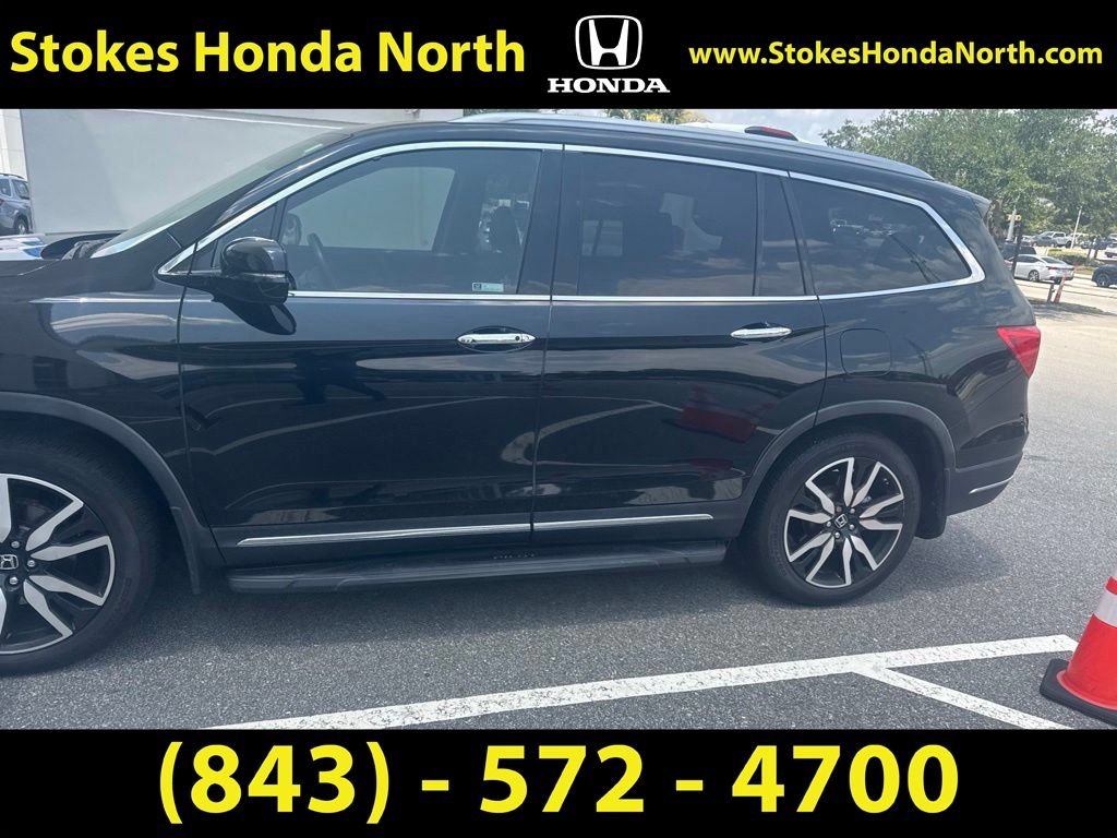 Used 2022  Honda Touring image 2