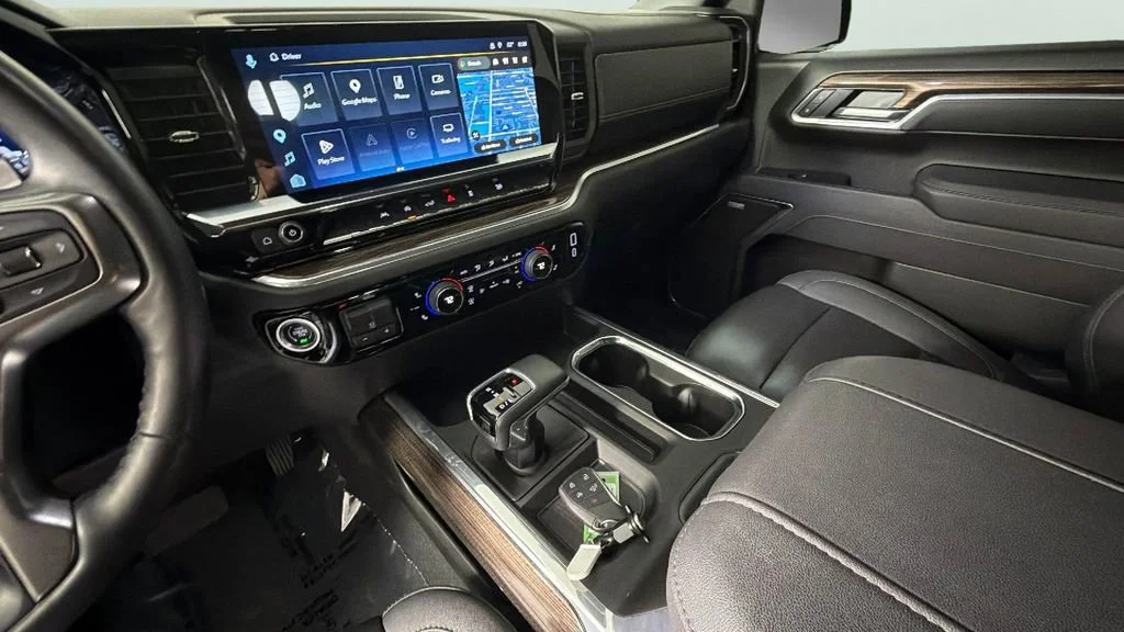 Used 2025 Black Chevrolet RST image 20