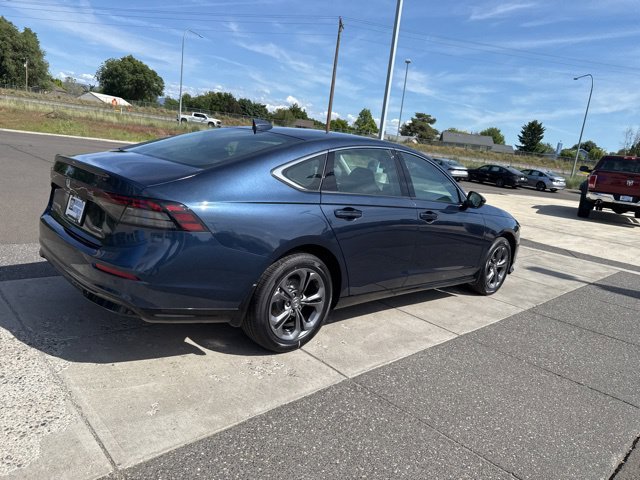 Used 2026  Honda EX-L image 5