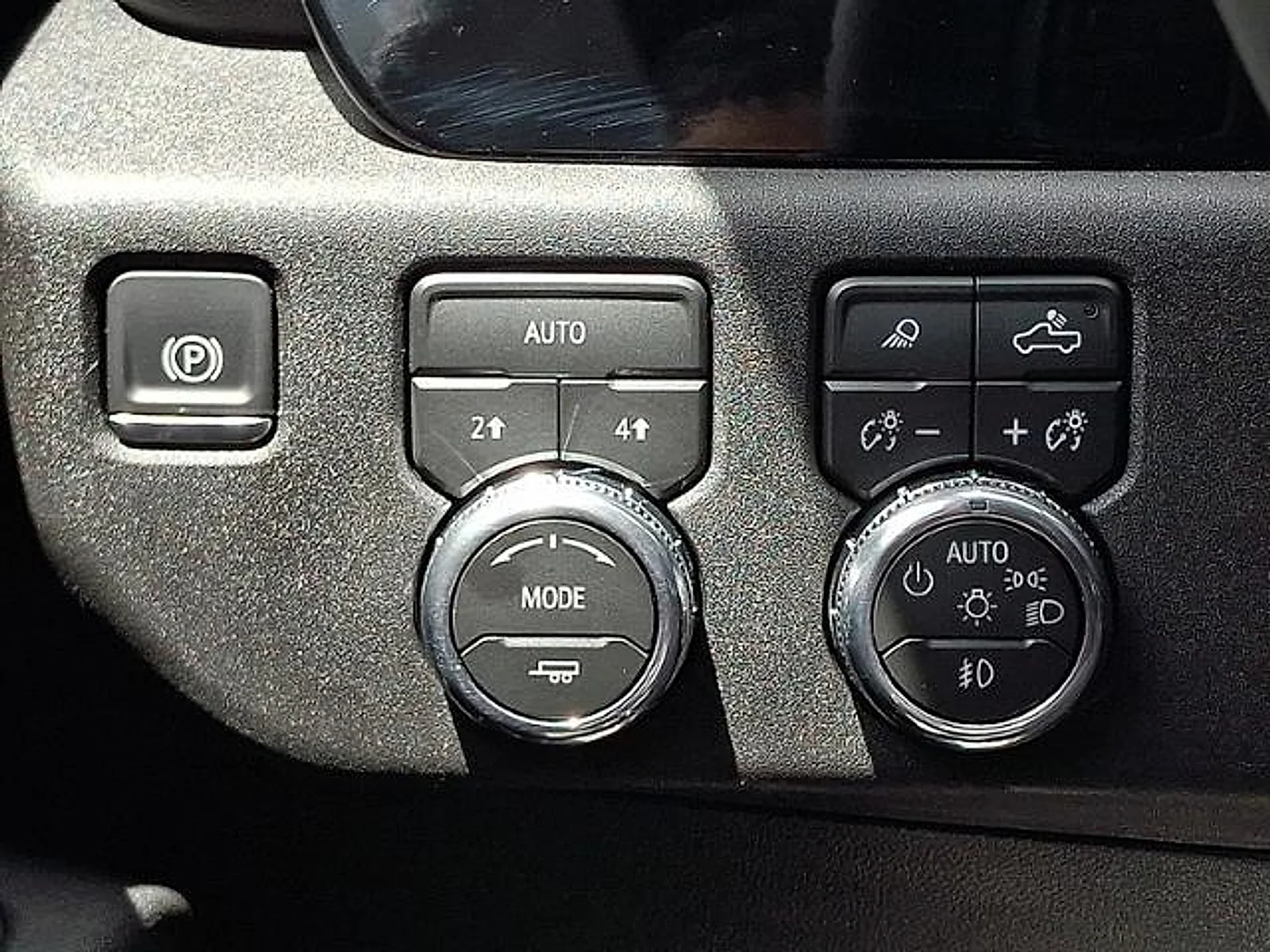 Used 2026 Summit White GMC SLT image 22