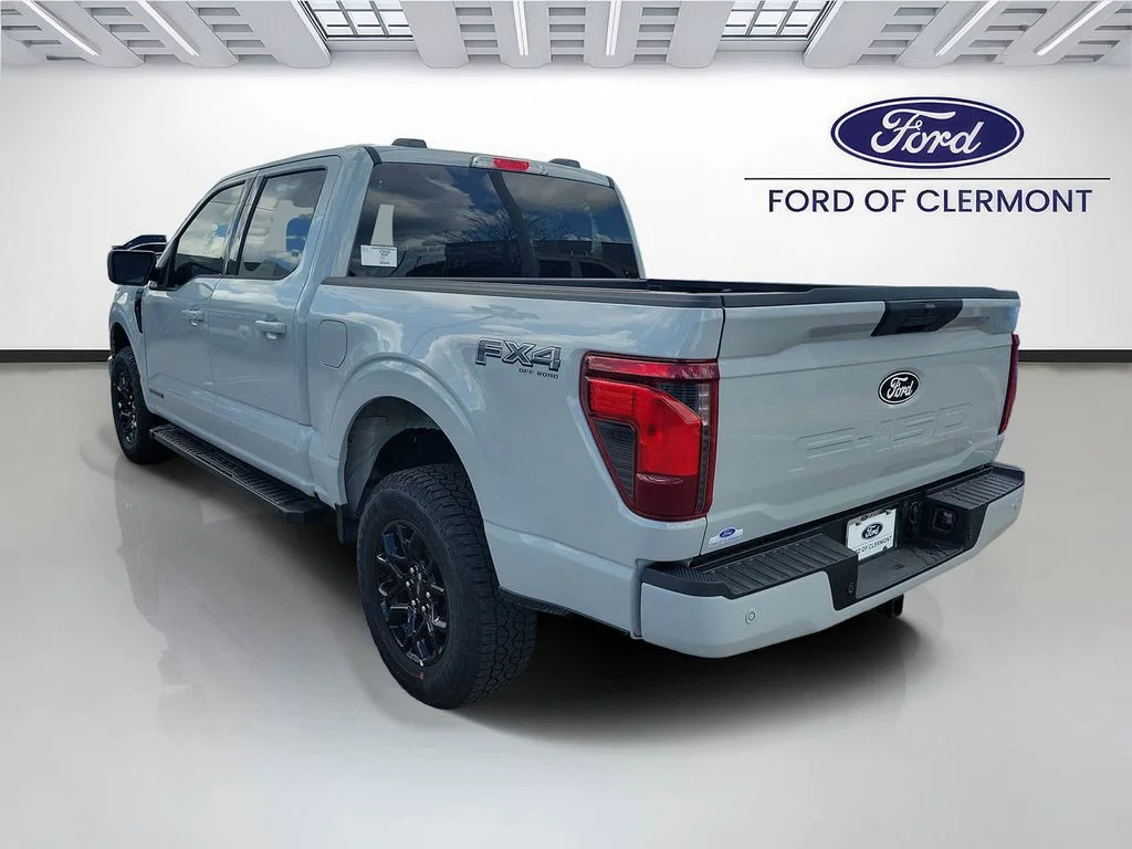 New 2026 Avalanche Ford XLT image 3