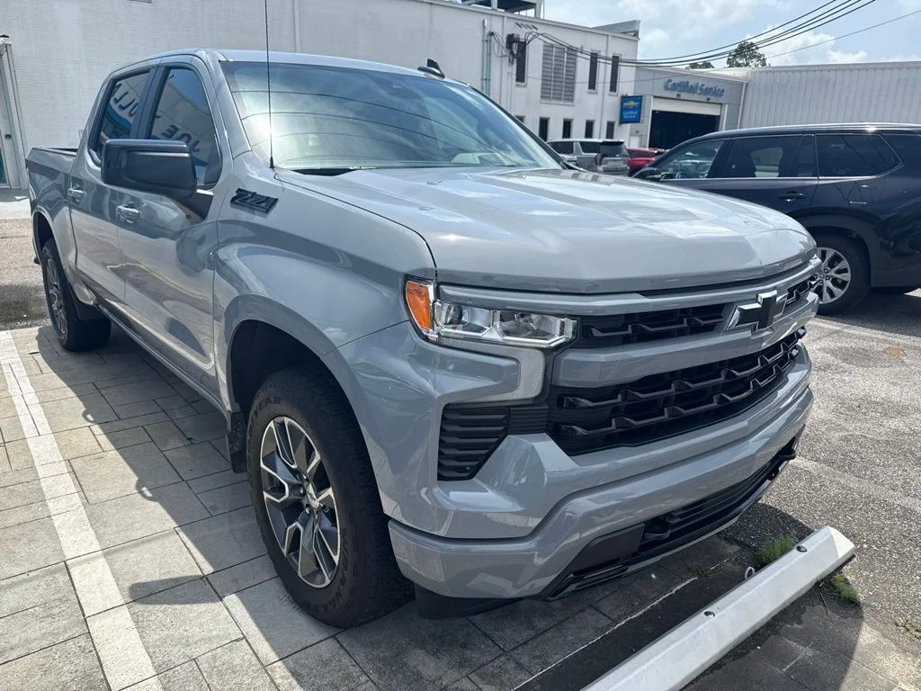 Used 2025 Gray Chevrolet RST image 6
