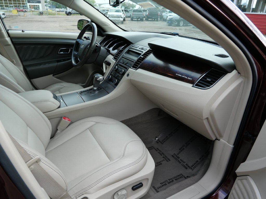 Used 2010 Red Ford SEL image 10