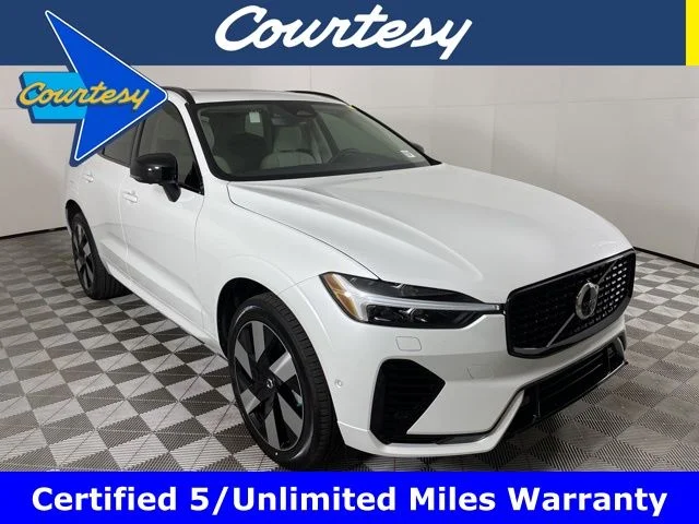2024 Volvo XC60 T8 Plus Dark Theme AWD's photo
