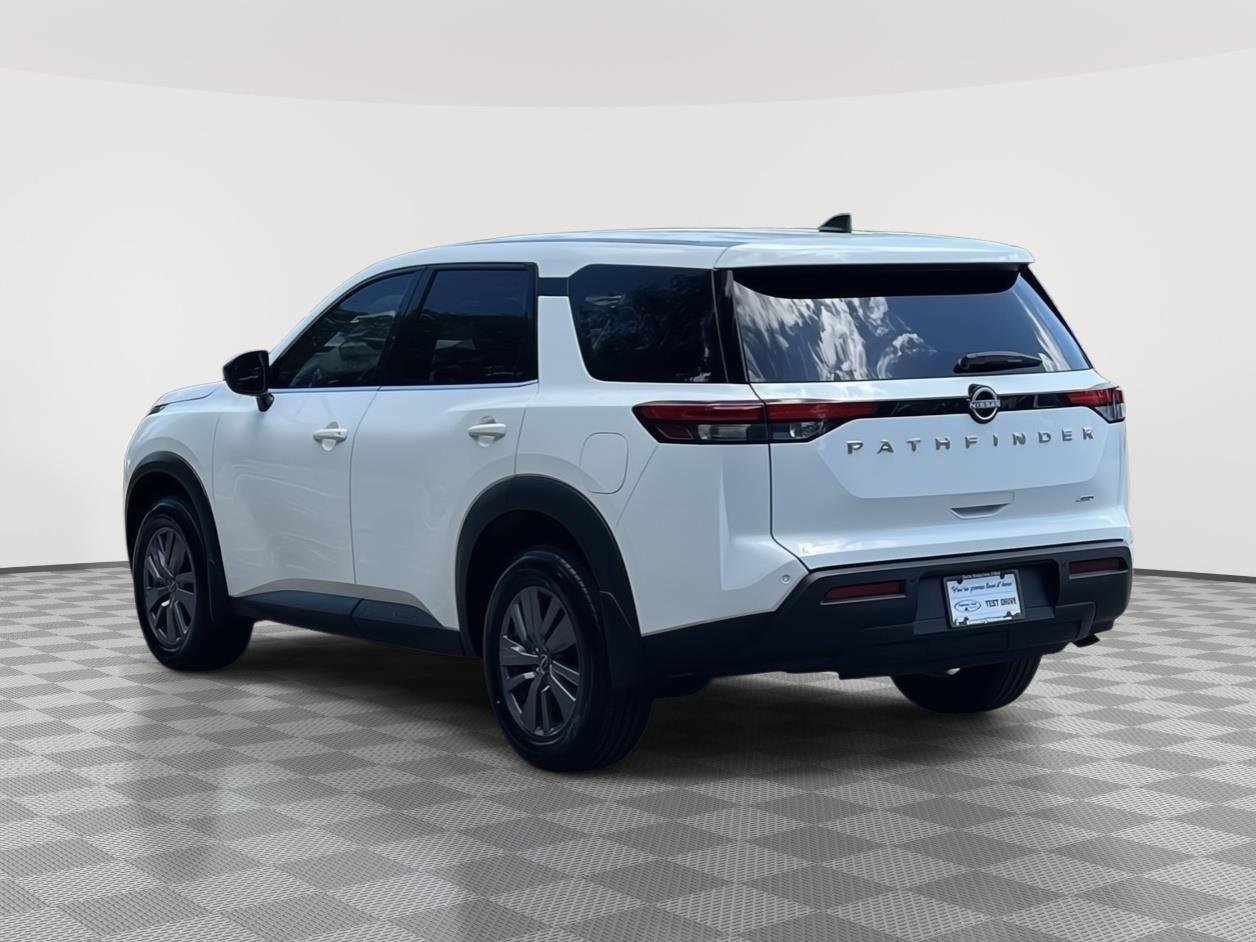 Used 2025 Glacier White Nissan S image 7