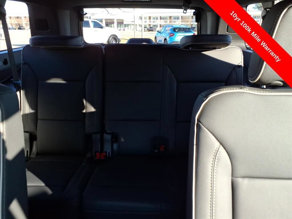 2026 Chevrolet Suburban Premier - Photo 22