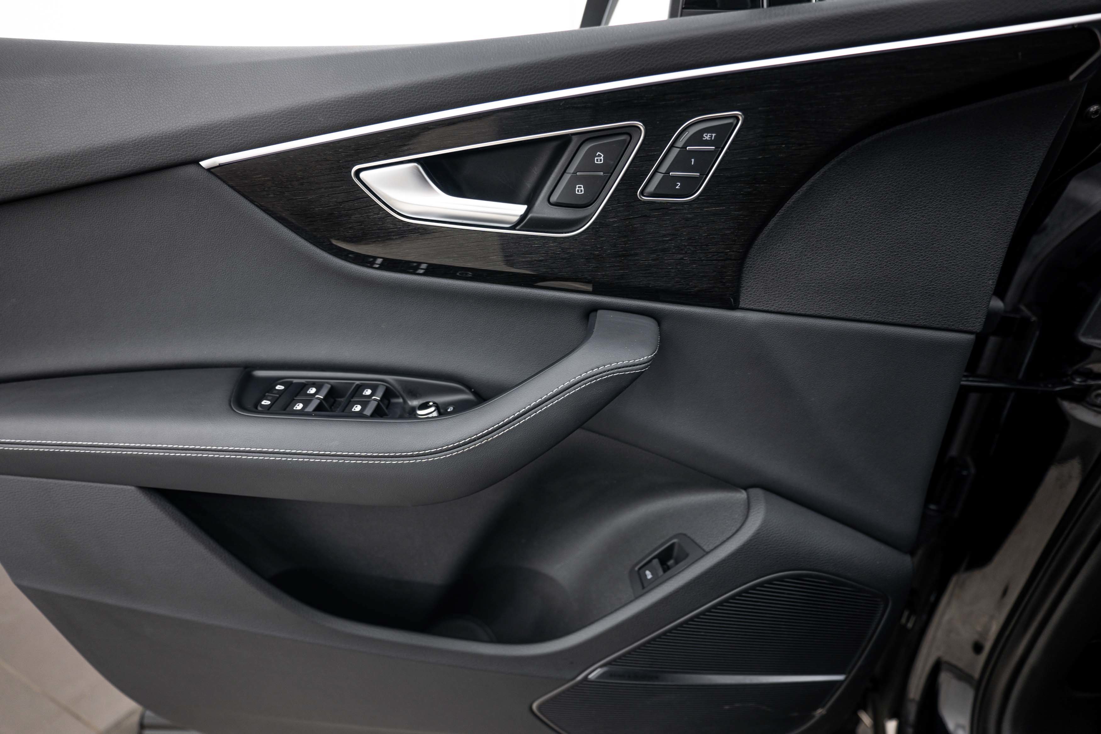 Certified Used 2025 Mythos Black Metallic Audi Prestige image 13