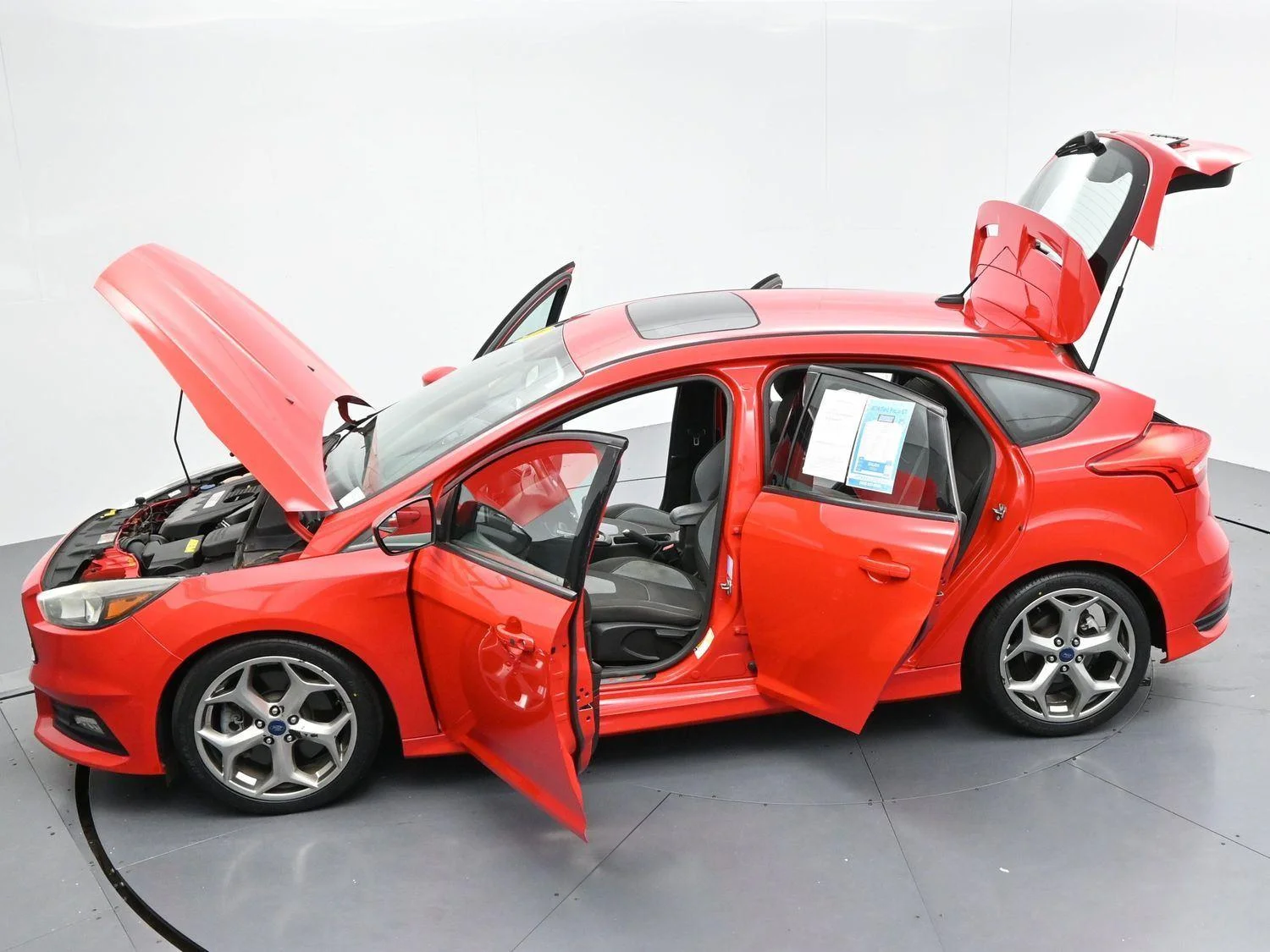 Used 2016 Race Red Ford ST image 37